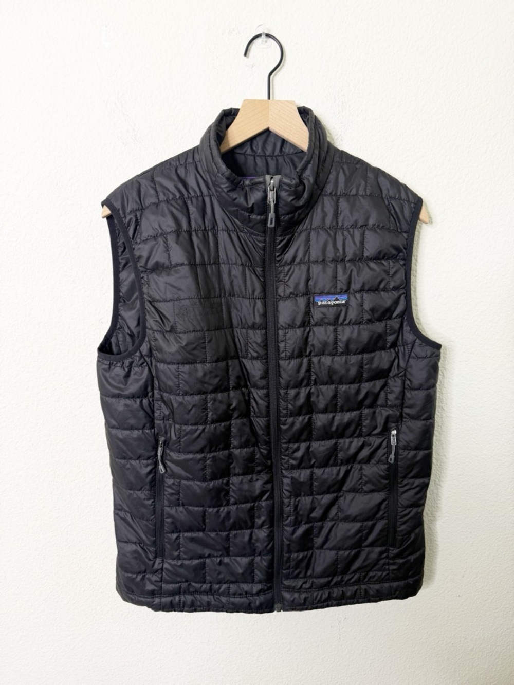 Patagonia Men’s Nanopuff Black Vest Size M